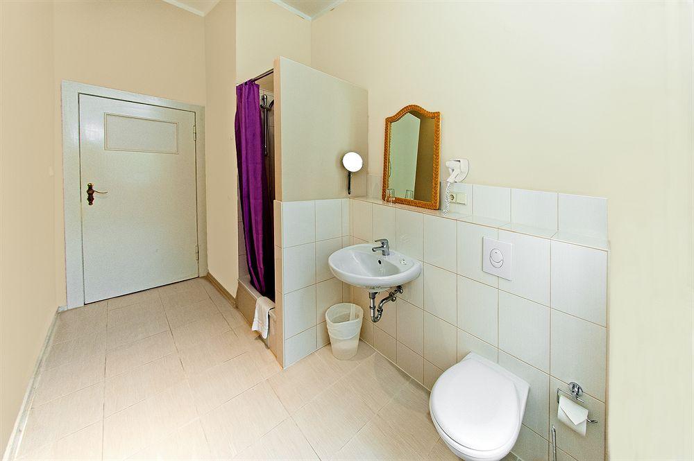 Hotel Elegia Am Kurfuerstendamm Berlin Bagian luar foto