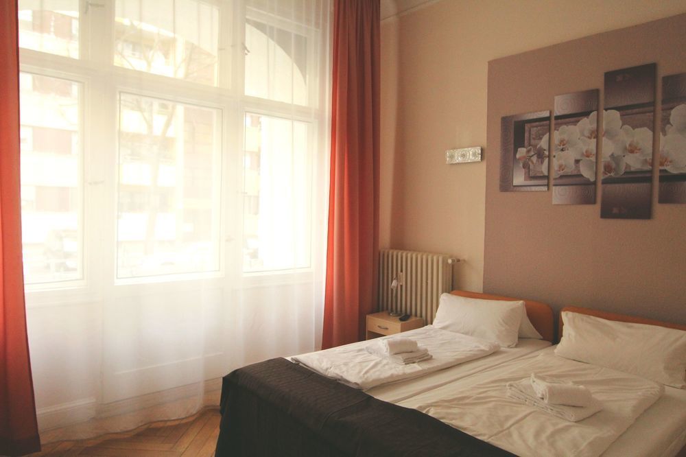 Hotel Elegia Am Kurfuerstendamm Berlin Bagian luar foto