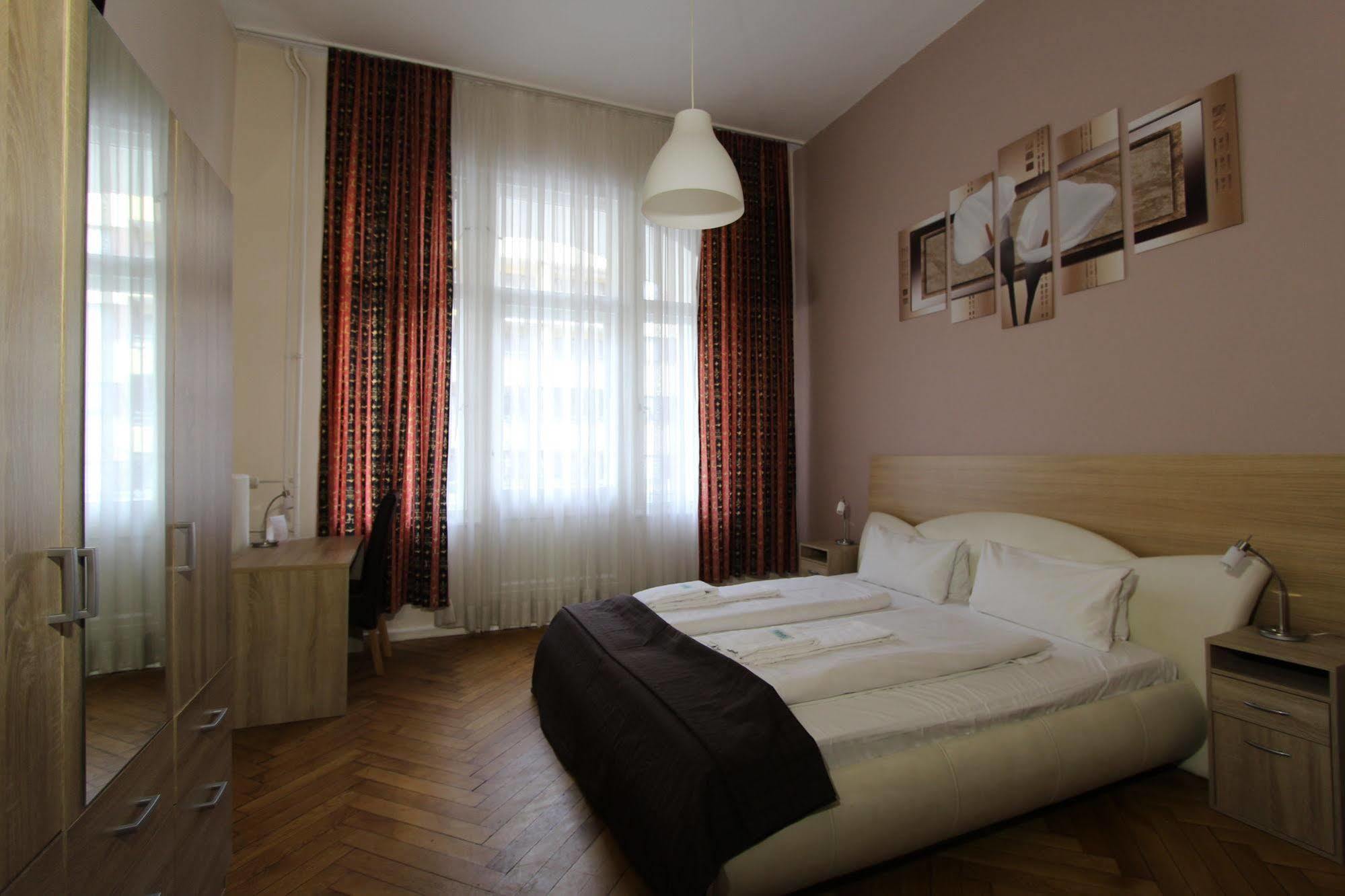 Hotel Elegia Am Kurfuerstendamm Berlin Bagian luar foto