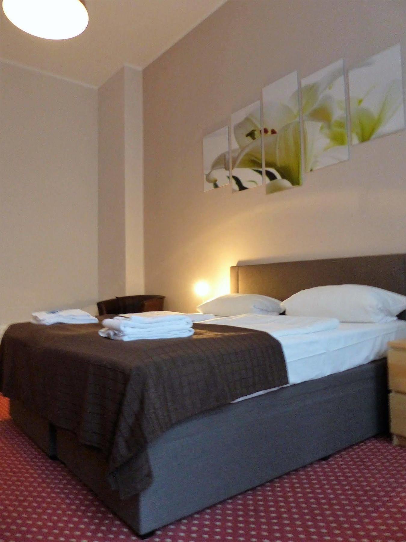 Hotel Elegia Am Kurfuerstendamm Berlin Bagian luar foto