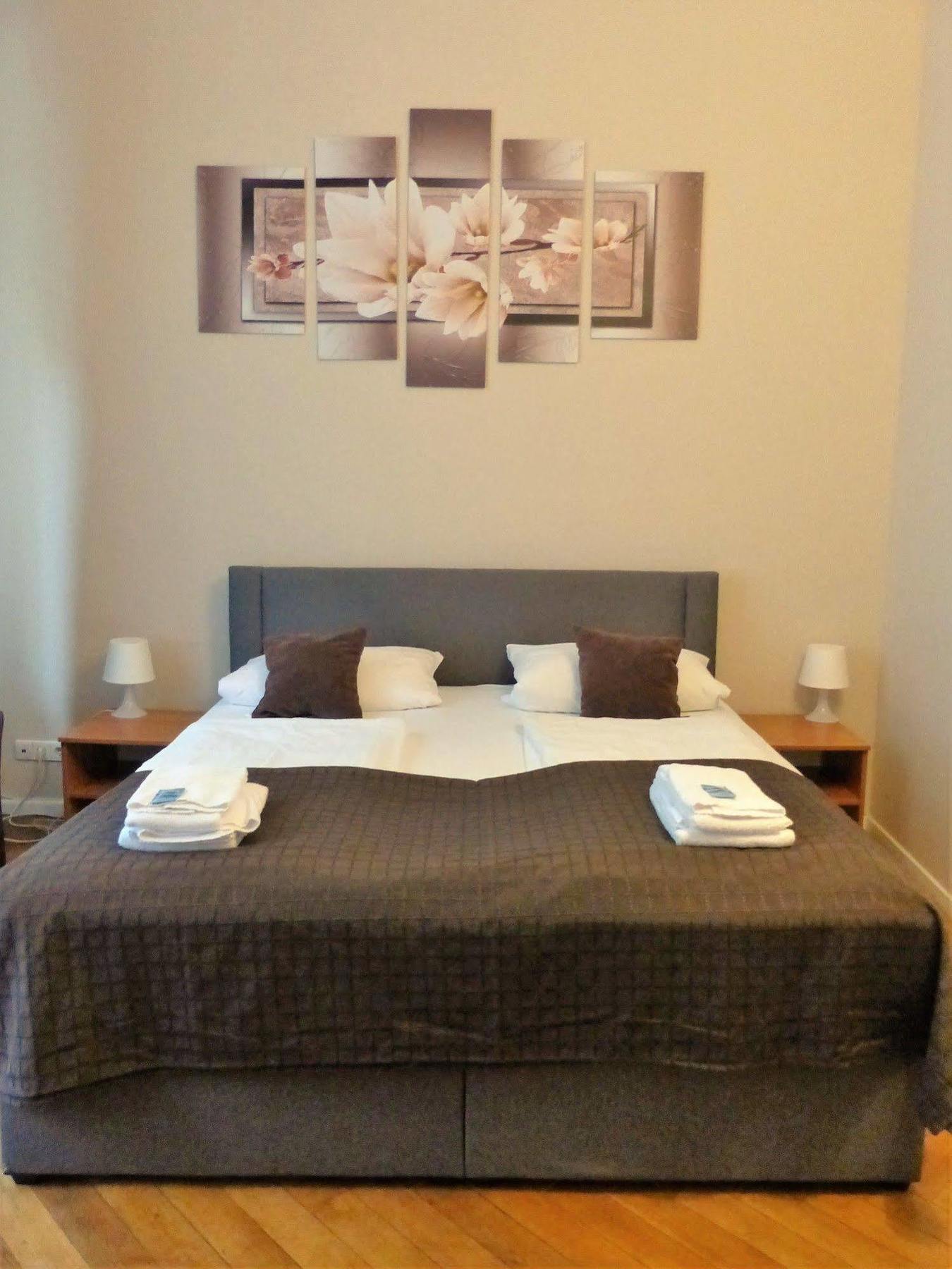 Hotel Elegia Am Kurfuerstendamm Berlin Bagian luar foto
