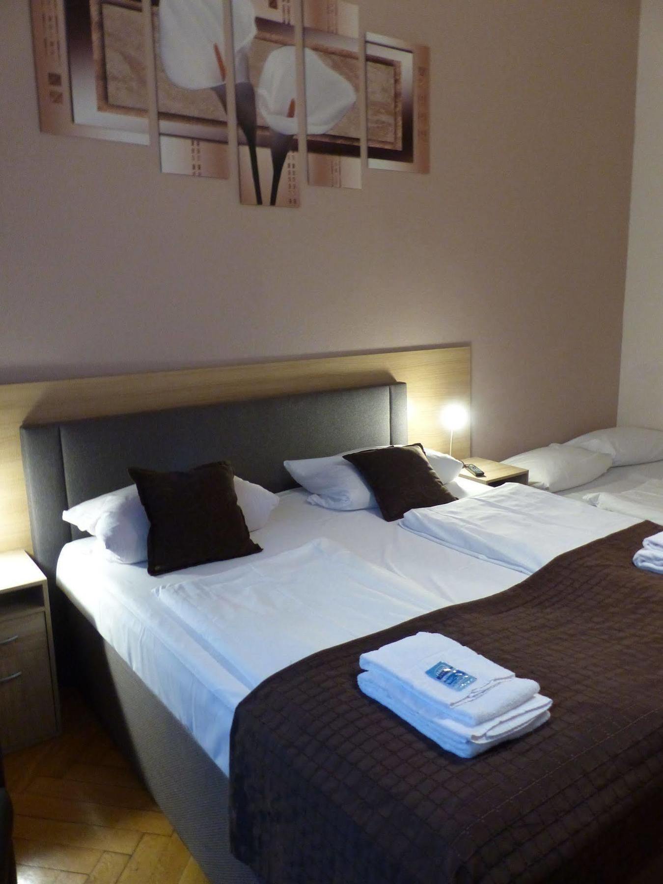 Hotel Elegia Am Kurfuerstendamm Berlin Bagian luar foto